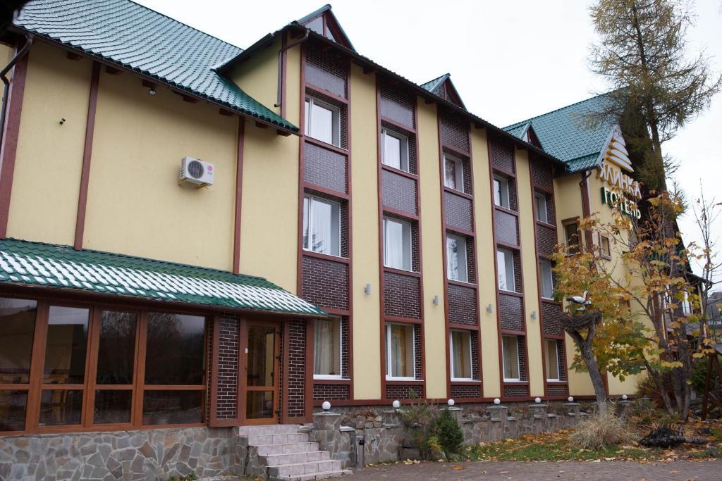 Ялинка Готель Vyshkiv Exterior foto