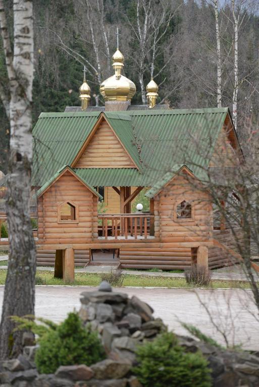 Ялинка Готель Vyshkiv Exterior foto