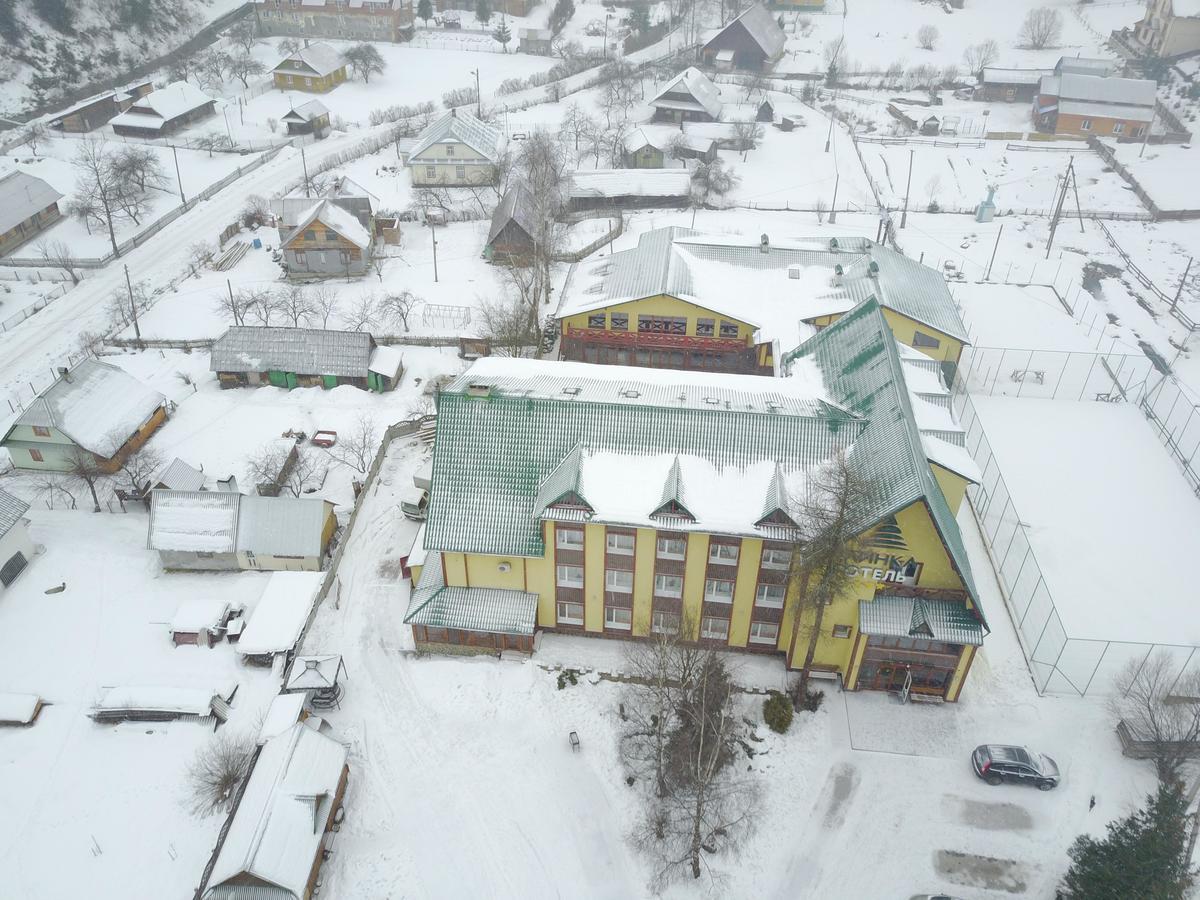 Ялинка Готель Vyshkiv Exterior foto